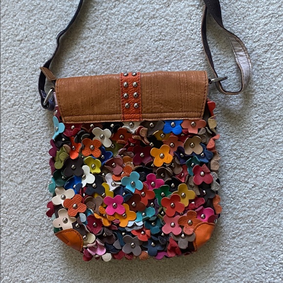 Amerileather Crossbody Bag - Picture 2 of 5